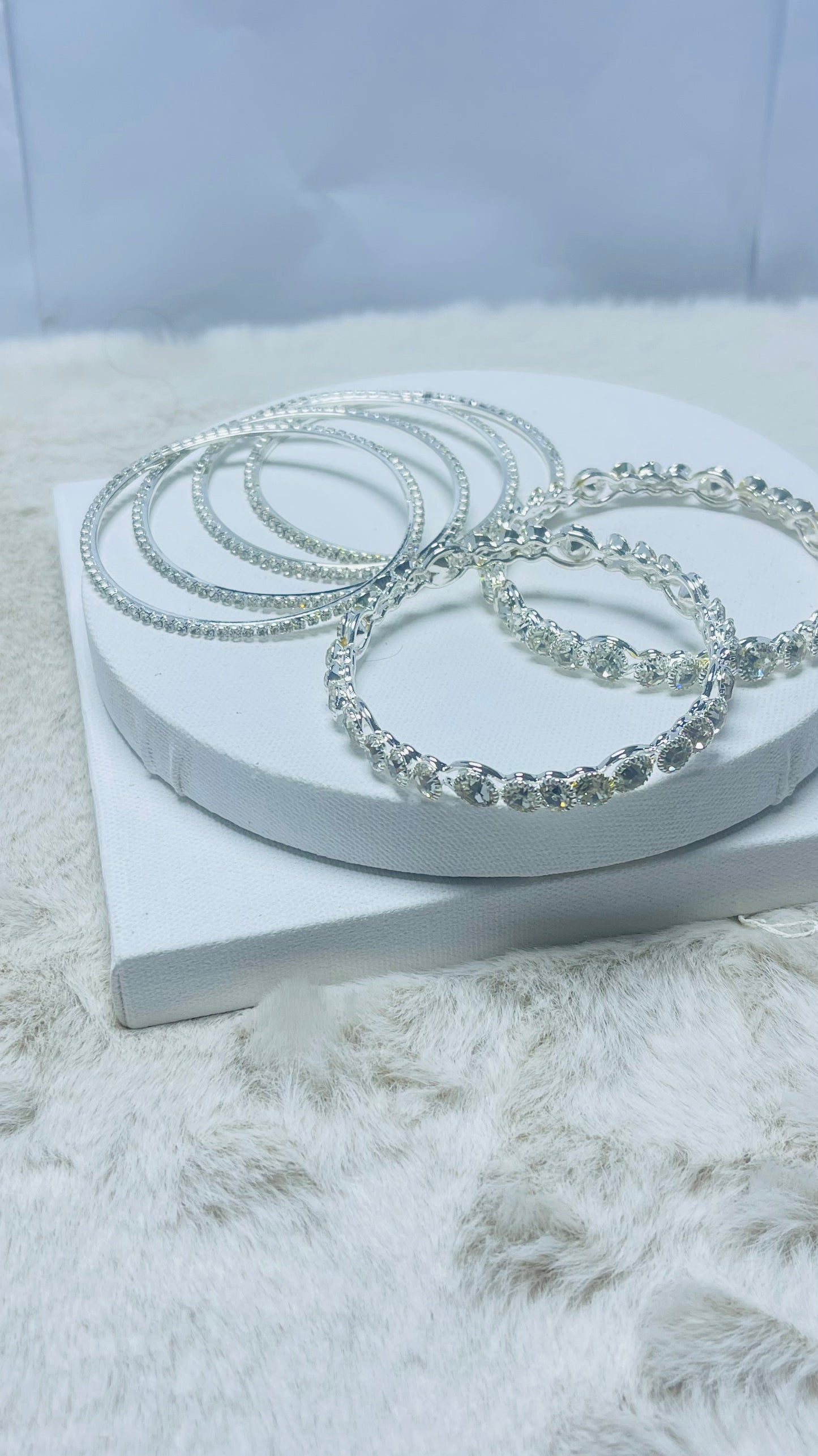 Royal Traditional Bangels with Kara Set