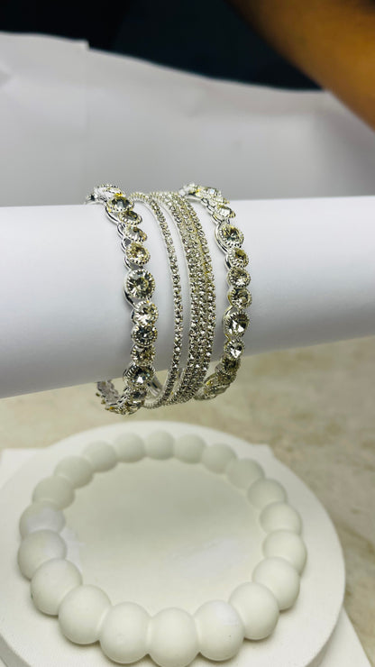 Royal Traditional Bangels with Kara Set