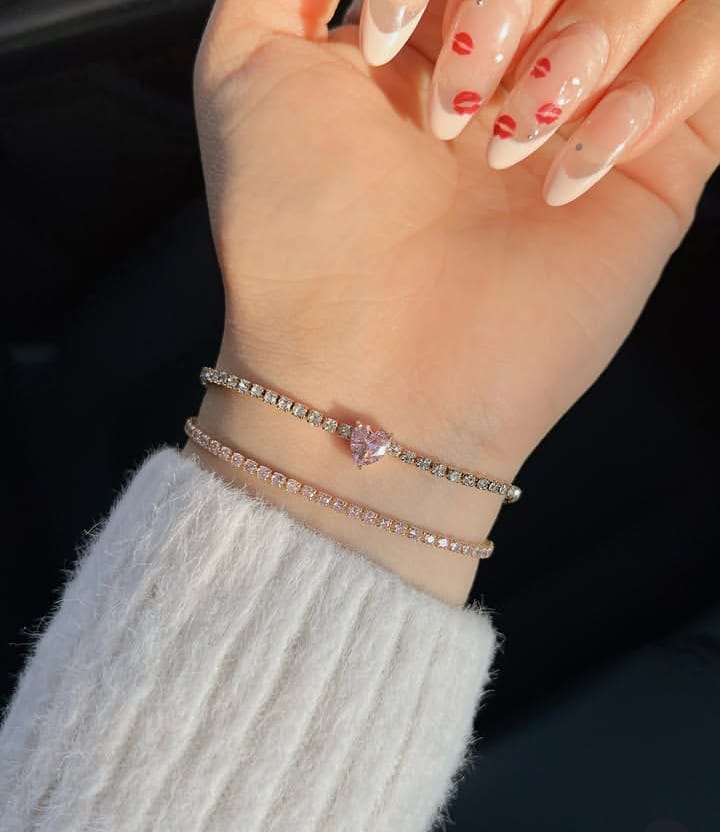 Elegant Gold Plated Bracelet for Girls – Adjustable Luxury Design