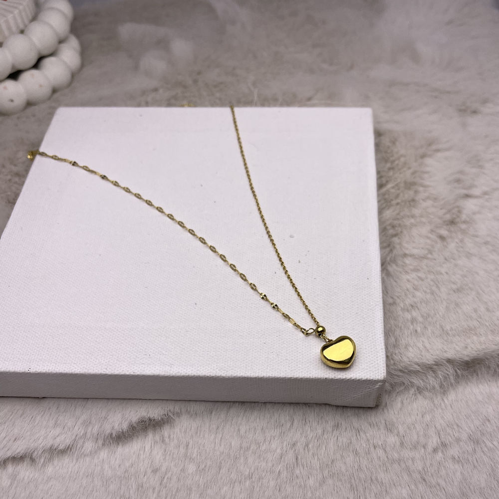 Romantic Heart Pendant Necklace – Cute & Minimal Jewelry